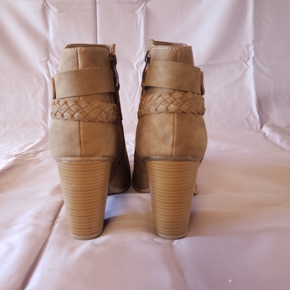 NWOB Limelight Jenelle Ankle Boots Cognac - Picture 4 of 6